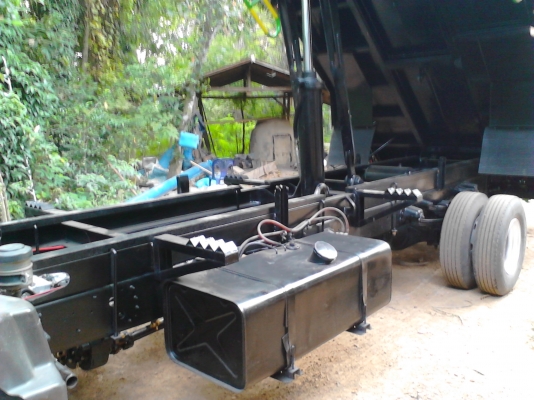 ขายหกล้อเมก้า 500  FC9JJ เครื่อง 150 แรง ปี 54   มี 6 เกียร์ ออกห้าง ใช้งานน้อย