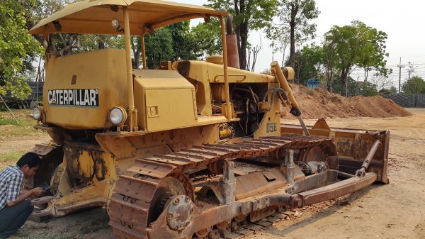 ขายรถแทรกเตอร์ CAT.D5-B เกียร์ตัด ตีนไก่ เครื่องฝาบาง รถสวยราคา.650000 ต่อรอง