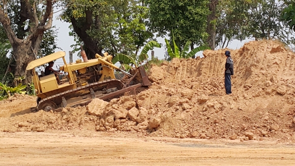 ขายรถแทรกเตอร์ CAT.D5-B เกียร์ตัด ตีนไก่ เครื่องฝาบาง รถสวยราคา.650000 ต่อรอง