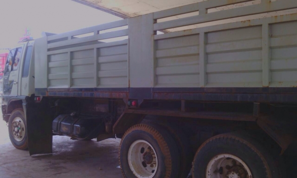 ขายด่วน  รถสิบล้อสองเพลาดั้มพ์  HINO  FM  3M  240  พร้อมใช้งาน เอกสารพร้อม