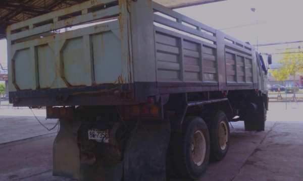 ขายด่วน  รถสิบล้อสองเพลาดั้มพ์  HINO  FM  3M  240  พร้อมใช้งาน เอกสารพร้อม