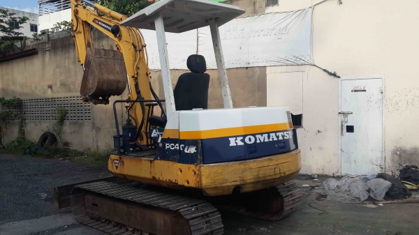 ขายรถแมคโคร Pc40-6 สภาพพร้อมใช้งาน