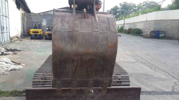 ขายรถแมคโคร Pc40-6 สภาพพร้อมใช้งาน