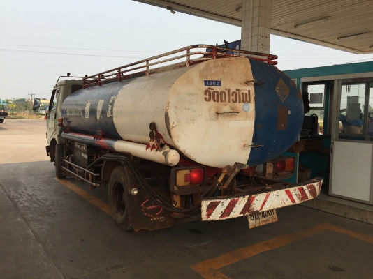HINO. FB. 120 รถบรรทุกน้ำมัน