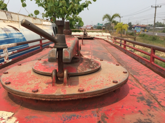 HINO. FB. 120 รถบรรทุกน้ำมัน