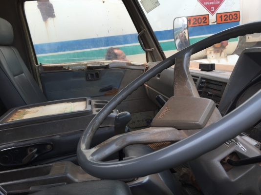 HINO. FB. 120 รถบรรทุกน้ำมัน