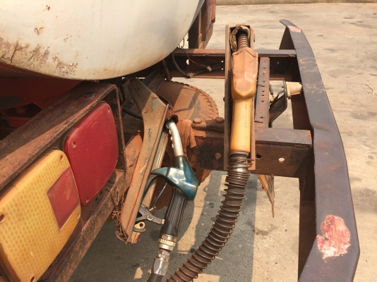 HINO. FB. 120 รถบรรทุกน้ำมัน