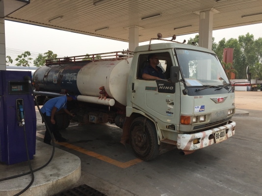 HINO. FB. 120 รถบรรทุกน้ำมัน