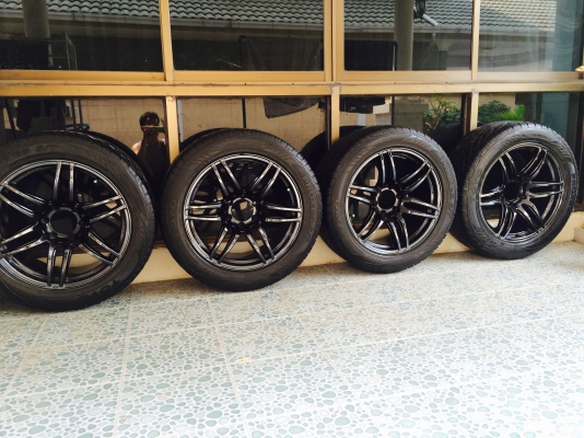 ขายล้อขอบ 20 กว้าง9 et 20. 6รู139พร้อมยางToyo 265-50-20สวยๆครับ