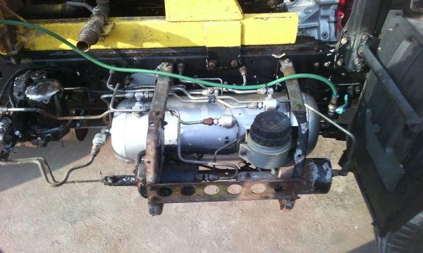 ขายด่วนรถ6ล้อโม้ปูนโม้ตรง3.5คิวรถนําเข้ามีเล่มทะเบืยนเครือง220แรงม้า