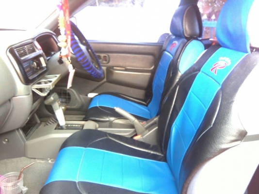 ขายหรือแลกรถเก๋ง ขายหรือแลกรถเก๋ง