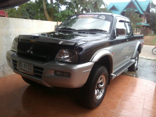 ขายหรือแลกรถเก๋ง ขายหรือแลกรถเก๋ง