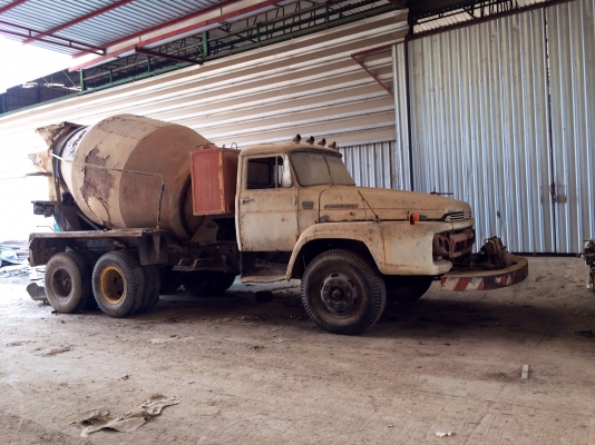 ขายด่วน  รถโม่ปูน  สิบล้อหัวยาว เพลาเดียว  รถใช้งานได้ตามปกติ  เอกสารพร้อม