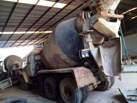 ขายด่วน  รถโม่ปูน  สิบล้อหัวยาว เพลาเดียว  รถใช้งานได้ตามปกติ  เอกสารพร้อม