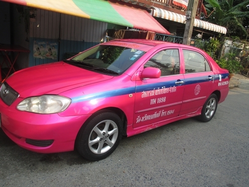 ด่วนaltis ตัวE abs airbag LPG เครื่องดีไม่เยิ้ม รอปลดป้าย