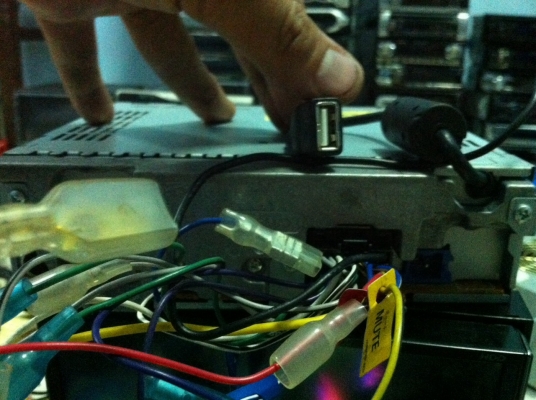 Pioneer DEH-P530 USB Ipod MP3 CD AUX คุมกล่องCD 1ปรีเอ้า ไฟ7สี สภาพสวย มือ2 ญี่ปุ่น