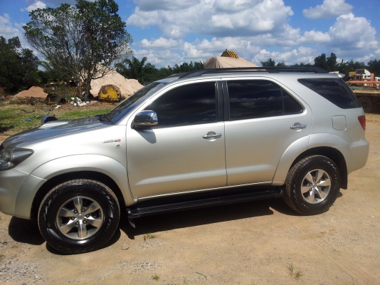 fortuner 3000 cc. 4x4