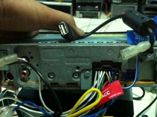 Pioneer DEH-P530 USB Ipod MP3 CD AUX คุมกล่องCD 1ปรีเอ้า ไฟ7สี มือ2 ญี่ปุ่น