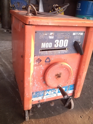 ตู้เชื่อมพลัง 300.  หน้าเทา