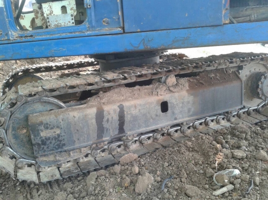 ขายแบคโฮ KOMATSU PC100-2 สภาพพร้อมใช้งาน ราคาถูกครับ ไม่มีเอกสาร