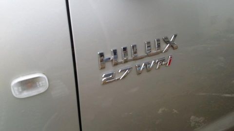 TOYOTA VIGO2.7 เครื่องเบนซินติดแก๊สLPG