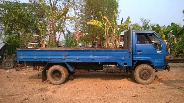 ขาย 6 ล้อ TOYOTA BU87 เครื่อง 14B 115 แรงม้า เกียร์สั้น คัสซีดีไม่บวมไม่หัก มีซับคัสซีเพิ่มความแข็งแรงเพราะเคยติดเครน ทะเบียนพร้อมโอนครับ