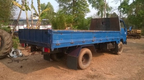 ขาย 6 ล้อ TOYOTA BU87 เครื่อง 14B 115 แรงม้า เกียร์สั้น คัสซีดีไม่บวมไม่หัก มีซับคัสซีเพิ่มความแข็งแรงเพราะเคยติดเครน ทะเบียนพร้อมโอนครับ