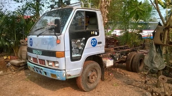 ขายหัวคัสซี 6 ล้อ ช่วงสั้น NKR58E ไม่มีเล่มทะเบียน คัสซีสวยจัดตลอดเส้น เครื่อง 4BE1 110 แรงม้า พาวเวอร์ หัวเก๋งสวย ราคาต่อรองได้ครับ