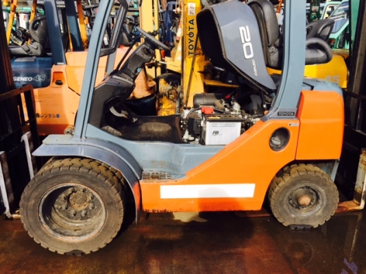 ขายฟอร์คลิฟต์ TOYOTA 02-8FD20 ดีเซล ,เกียร์ออโต , ล้อหน้าคู่ ,เสายกสูง 4 เมตร ,ฮิ้งฟอร์ค รถใช้งานมาน้อย 1000 ช.ม ( SPECS JAPAN )