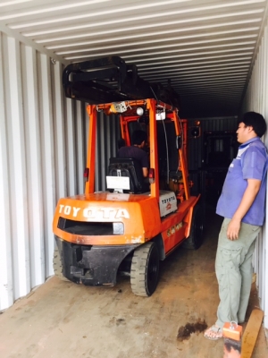 ขายฟอร์คลิฟต์ TOYOTA 3FD30 ,  3ตัน ,ดีเซล ,  เกียร์ MT, สภาพสวยมากครับ ( SPECS JAPAN )  ( รับประกันเครื่องยนต์และระบบ 3 เดือน )  นำเข้าจากญี่ปุ่น