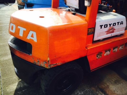 ขายฟอร์คลิฟต์ TOYOTA 3FD30 ,  3ตัน ,ดีเซล ,  เกียร์ MT, สภาพสวยมากครับ ( SPECS JAPAN )  ( รับประกันเครื่องยนต์และระบบ 3 เดือน )  นำเข้าจากญี่ปุ่น