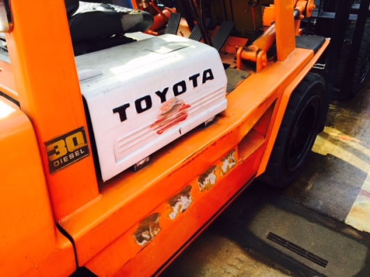 ขายฟอร์คลิฟต์ TOYOTA 3FD30 ,  3ตัน ,ดีเซล ,  เกียร์ MT, สภาพสวยมากครับ ( SPECS JAPAN )  ( รับประกันเครื่องยนต์และระบบ 3 เดือน )  นำเข้าจากญี่ปุ่น
