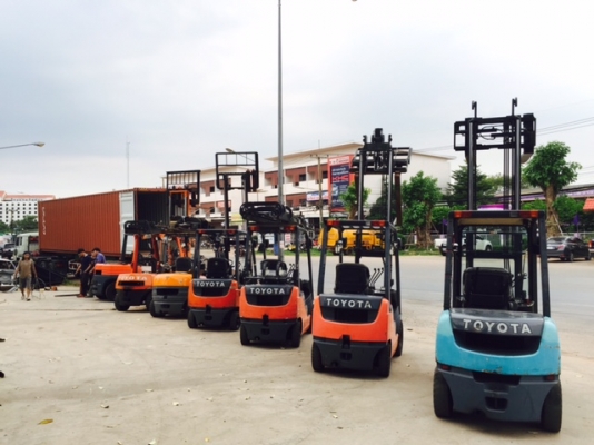 ขายฟอร์คลิฟต์ TOYOTA 3FD30 ,  3ตัน ,ดีเซล ,  เกียร์ MT, สภาพสวยมากครับ ( SPECS JAPAN )  ( รับประกันเครื่องยนต์และระบบ 3 เดือน )  นำเข้าจากญี่ปุ่น