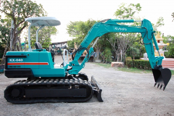 ขายแม็คโคร KUBOTA KX-040 (เทียบเท่า KOMATSU PC40) ติดต่อ 086-775-7900, 086-324-1992