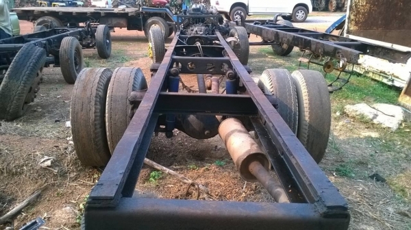 ขายคัสซี HINO KM340 พร้อมเครื่อง 6BD1 165 แรงม้า + เกียร์ เฟืองท้าย คานหน้าครบชุด กระปุกพาวเวอร์ เอกสารเล่มทะเบียนครบครับ