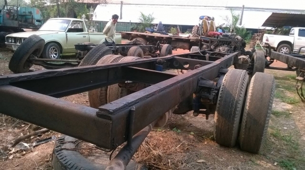 ขายคัสซี HINO KM340 พร้อมเครื่อง 6BD1 165 แรงม้า + เกียร์ เฟืองท้าย คานหน้าครบชุด กระปุกพาวเวอร์ เอกสารเล่มทะเบียนครบครับ