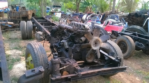 ขายคัสซี HINO KM340 พร้อมเครื่อง 6BD1 165 แรงม้า + เกียร์ เฟืองท้าย คานหน้าครบชุด กระปุกพาวเวอร์ เอกสารเล่มทะเบียนครบครับ