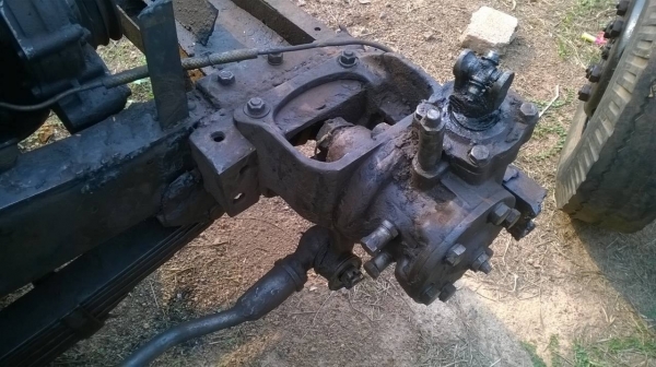 ขายคัสซี HINO KM340 พร้อมเครื่อง 6BD1 165 แรงม้า + เกียร์ เฟืองท้าย คานหน้าครบชุด กระปุกพาวเวอร์ เอกสารเล่มทะเบียนครบครับ