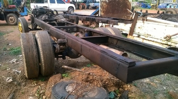 ขายคัสซี HINO KM340 พร้อมเครื่อง 6BD1 165 แรงม้า + เกียร์ เฟืองท้าย คานหน้าครบชุด กระปุกพาวเวอร์ เอกสารเล่มทะเบียนครบครับ