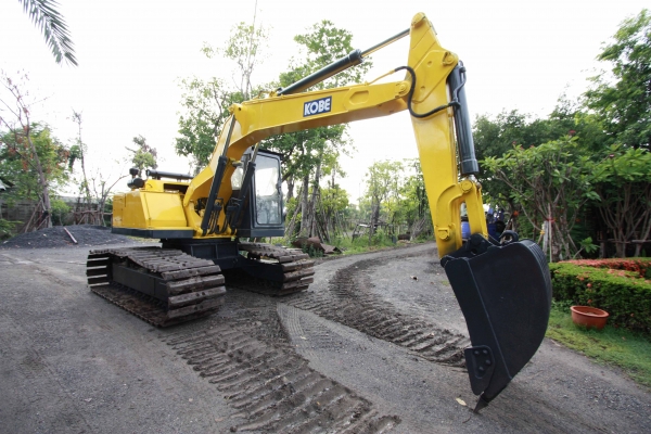 ขายรถแม็กโคร KOBE R904AL ติดต่อ 086-775-7900 086-324-1992