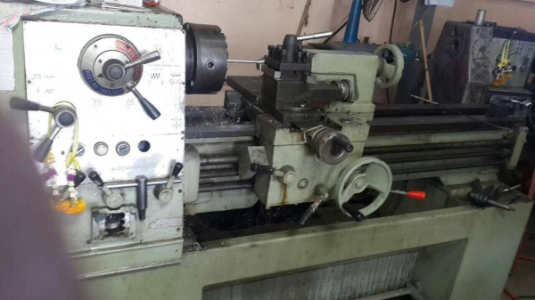 ขายเครื่องกลึง6ฟุต3เพลาเบรคของยุโรปยี่ห้อโคสเชสเตอร์สวยๆ