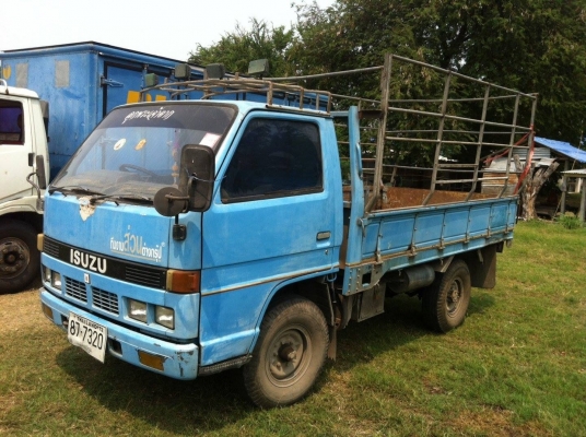 ขายรถ 4 ล้อ บรรทุก NKR ประกอบ เครื่ื่อง100แรง แอร์เย็น หัวยกได้