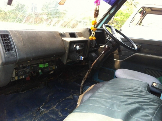 ขายรถ 4 ล้อ บรรทุก NKR ประกอบ เครื่ื่อง100แรง แอร์เย็น หัวยกได้