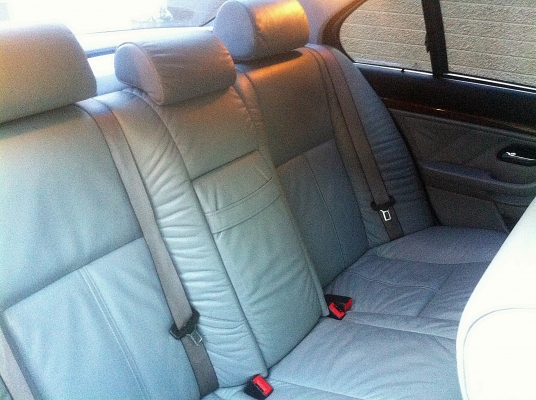 BMW 523 iA E39 เครื่องโน้ตคู่ เกียร์ออโต้เกียร์ทริปทรอนิก