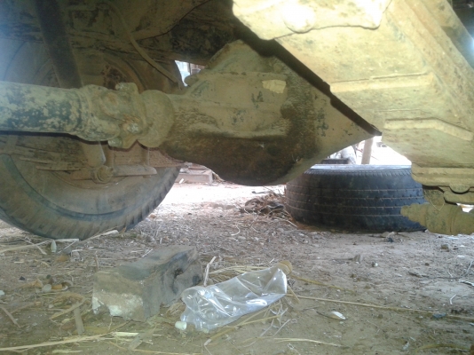 ขายเพลาลอย 4 ล้อกลาง isuzu