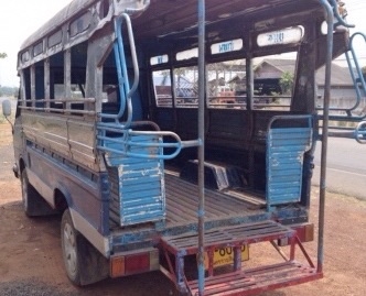 ISUZU ELF 85 HP TD25 รถบรรทุกโดนสาร 4 ล้อกลาง รถสภาพดีสุดๆครับพร้อมใช้งานได้เลย เครื่องยนต์ 85 แรงของนิสสันลงเล่มครบพร้อม เครื่องแรงดีไม่มีเยิ้ม หัวเก๋งไม่ผุภายในเก๋งคอนโซลสวยครบ พวงมาลัยธรรมดา ช่วงล่างคัชซีไม่ผุไม่บวม ยางสภาพดี 60\% พร้อมใช้งาน เอกสารทะเบ ISUZU ELF 85 HP TD25 รถบรรทุกโดนสาร 4 ล้อกลาง รถสภาพดีสุดๆครับพร้อมใช้งานได้เลย เครื่องยนต์ 85 แรงของนิสสันลงเล่มครบพร้อม เครื่องแรงดีไม่มีเยิ้ม หัวเก๋งไม่ผุภายในเก๋งคอนโซลสวยครบ พวงมาลัยธรรมดา ช่วงล่างคัชซีไม่ผุไม่บวม ยางสภาพดี 60\% พร้อมใช้งาน เอกสารทะเบ