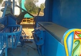 ขายด่วน รถบรรทุกอีแต๋น 6 ล้อดั๊มพ์ กระบะดั๊มพ์เหล็กคอกสูงเกษตรความยาว 3.20 เมตรต่อดั๊มพ์ใหม่เอี่ยม เครื่องยนต์ 85 แรงของหกล้อ ISUZU ช่วงล่างใหญ่คัชซีหน้า 6 ชุดคานหน้ากับเฟืองท้ายของรถหกล้อ ISUZU TL สภาพดีสุดๆครับ ช่วงล่างแน่นยางสภาพดีพร้อมบรรทุกหนักได้เลย