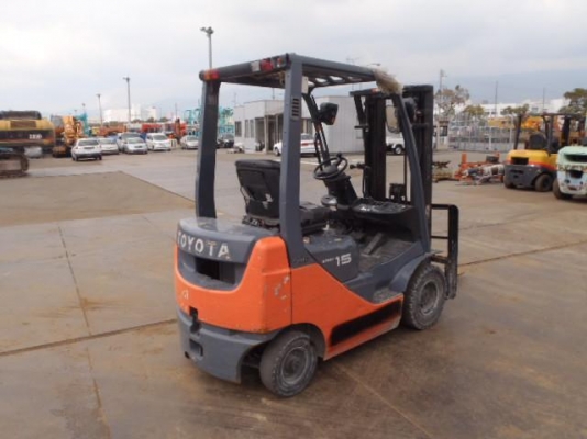ขายฟอร์คลิฟต์ TOYOTA 02-8FD15 ,ดีเซล , เกียร์ออโต, เสา 3 ท่อน FULL FREE 4.3 M, ใช้งานมา 3000 ช.ม ( SPECS JAPAN )   นำเข้าจากญี่ปุ่น  ไม่เคยใช้งานในเมืองไทย