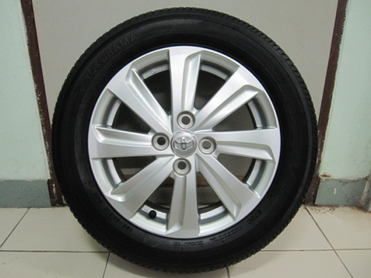ขายล้อแม็ก Vios พร้อมยางขอบ 15 ราคาถูก สภาพสวย
