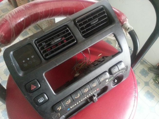 ขายหน้ากากแอร์auto ของtoyota 3ห่วง ติดต่อ 0812343465